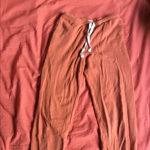 Coral joggers